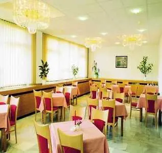 Opatov Hotel Praga